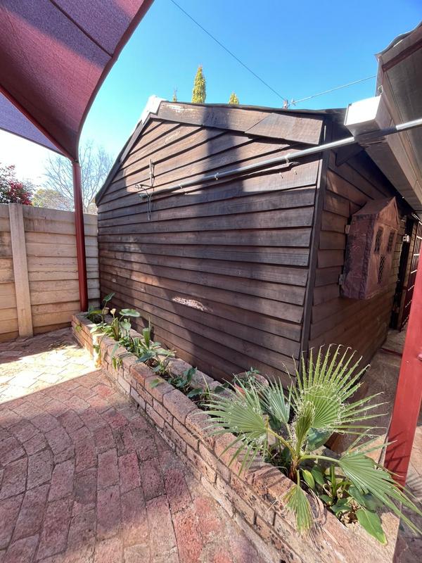 2 Bedroom Property for Sale in Kannoniers Park North West